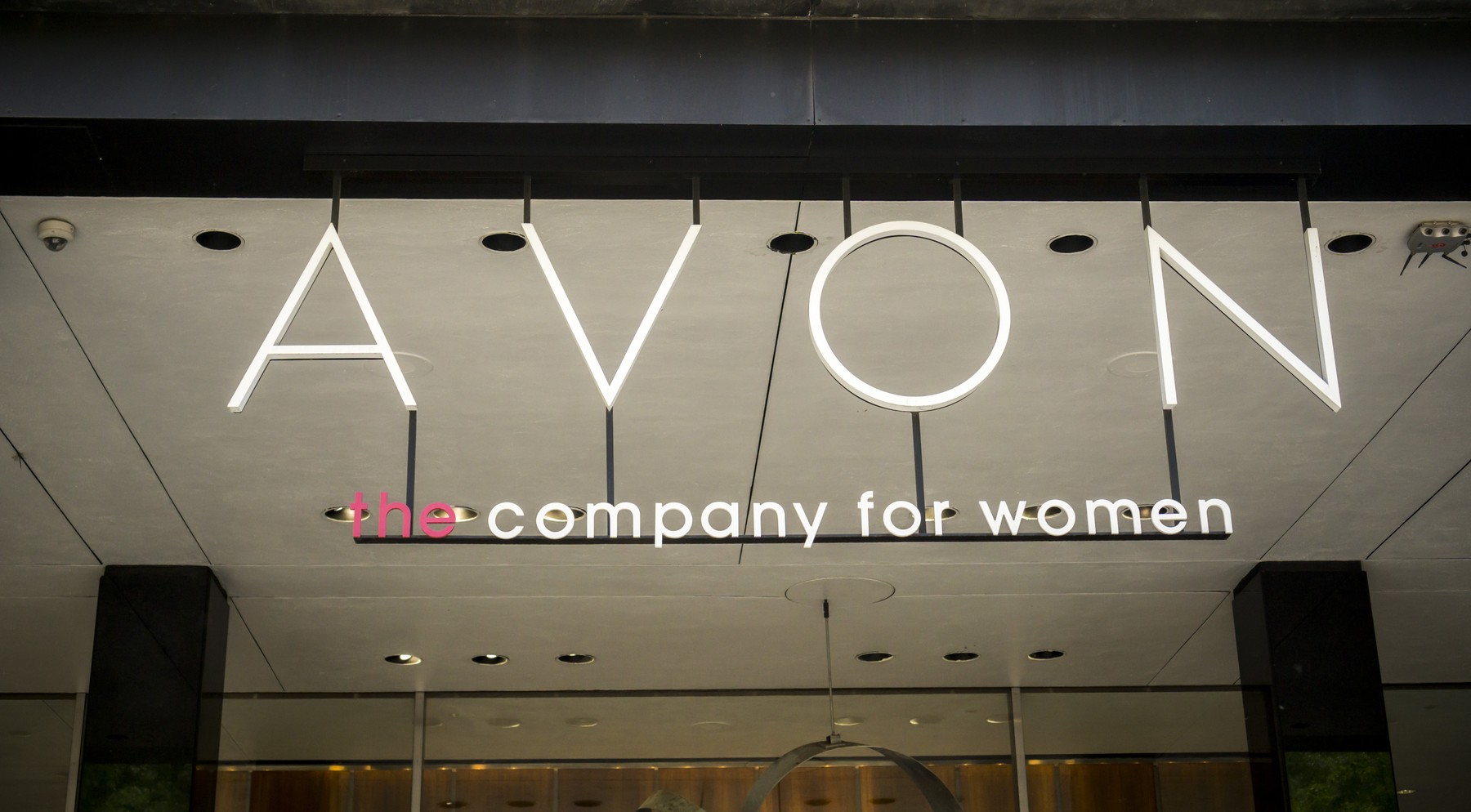 Avon ar putea avea în curând un nou proprietar