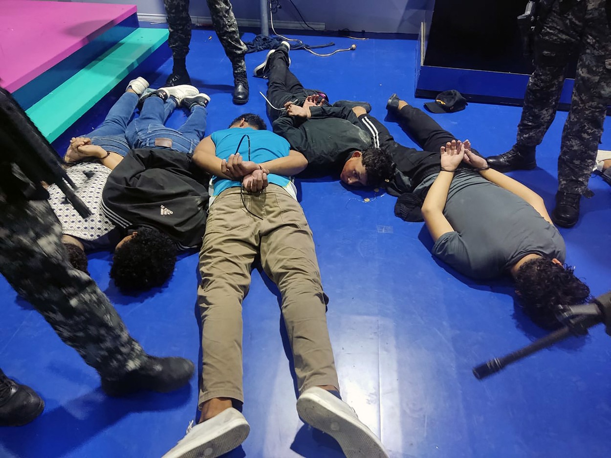 Ecuador: Oameni înarmați au pătruns în studioul de televiziune în direct