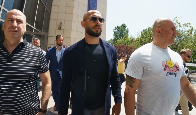Canale de YouTube ale lui Andrew Tate, închise pentru promovarea unei scheme de îmbogățire rapidă