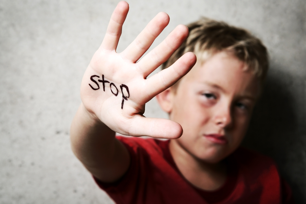 Frica de oameni a paralizat mintea copilului meu cu autism. Povestea noastră cu „Donna Pazza”