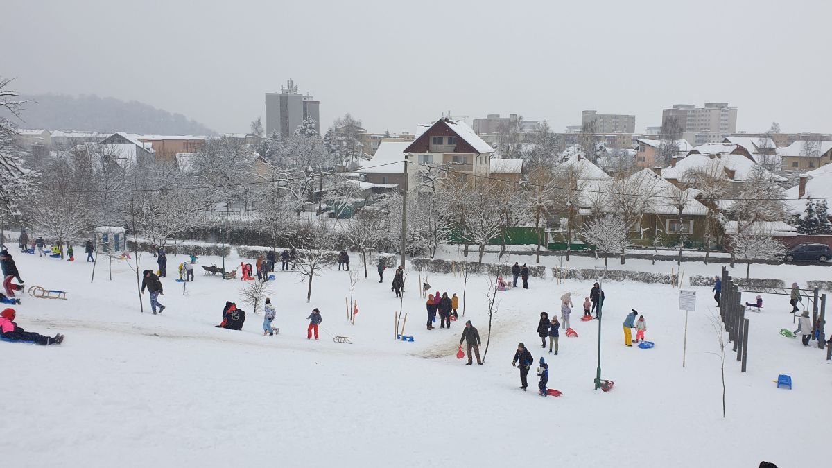 Elevii Din 26 De Județe Intră De Luni în Vacanța De Schi Lista Județelor Calendarul Anului 8561