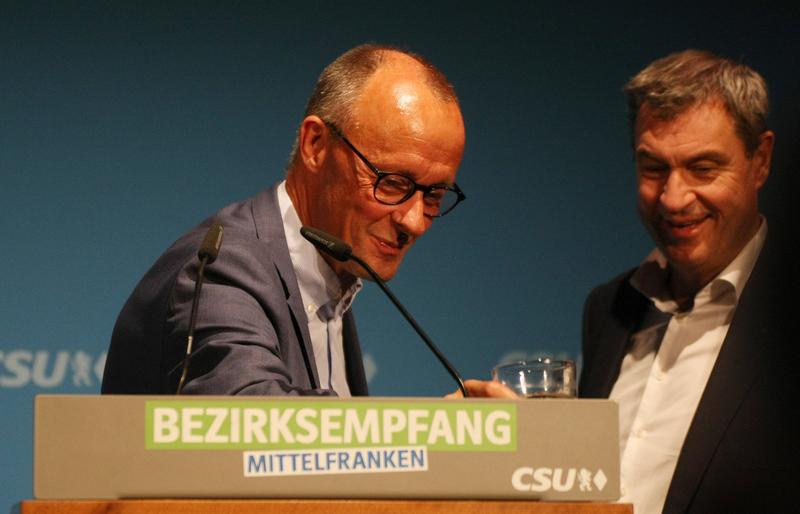 Friedrich Merz (stanga) si Markus Soder, liderii CDU si CSU