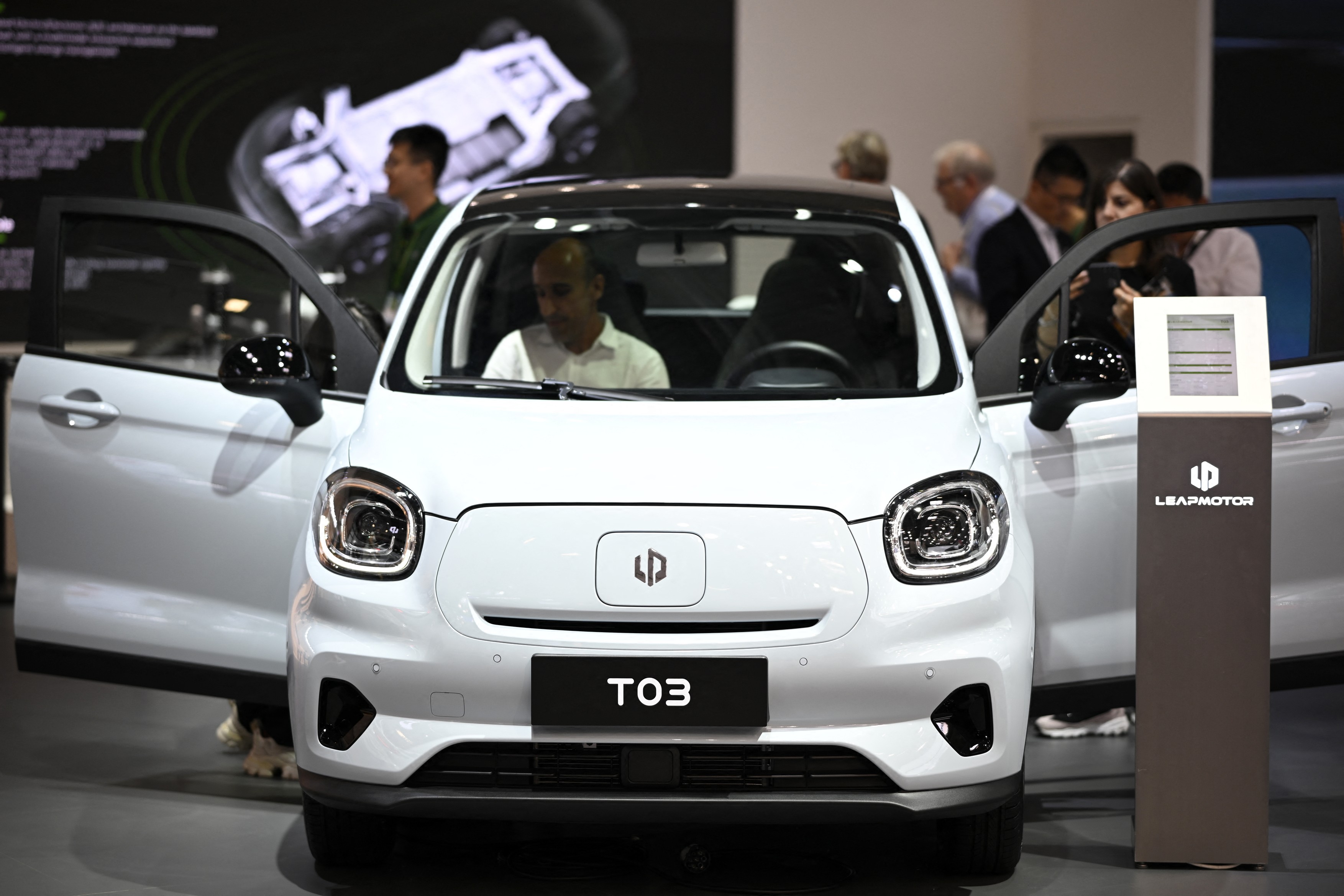 Chinezii de la Leapmotor vor construi în Polonia o mașină electrică ieftină, care să concureze Dacia Spring