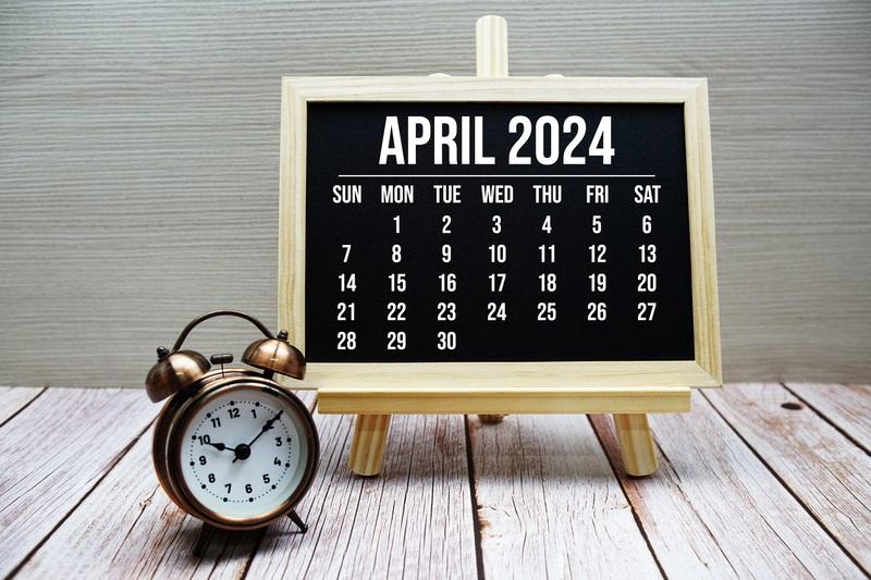 Calendarul lunii aprilie 2024