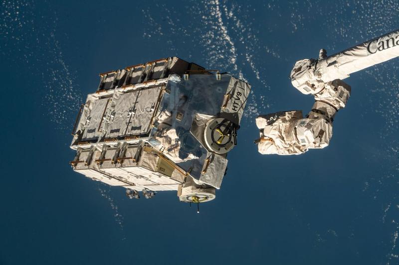 O incarcatura de baterii vechi de pe ISS