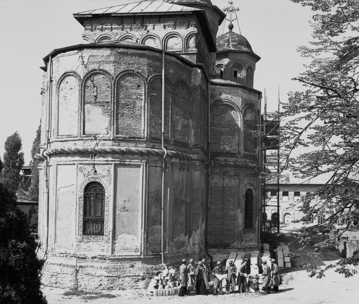 Lucrări de restaurare a ansamblului Mănăstirii Văcărești