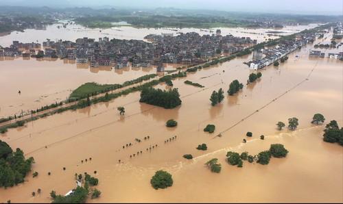 Inundații în China