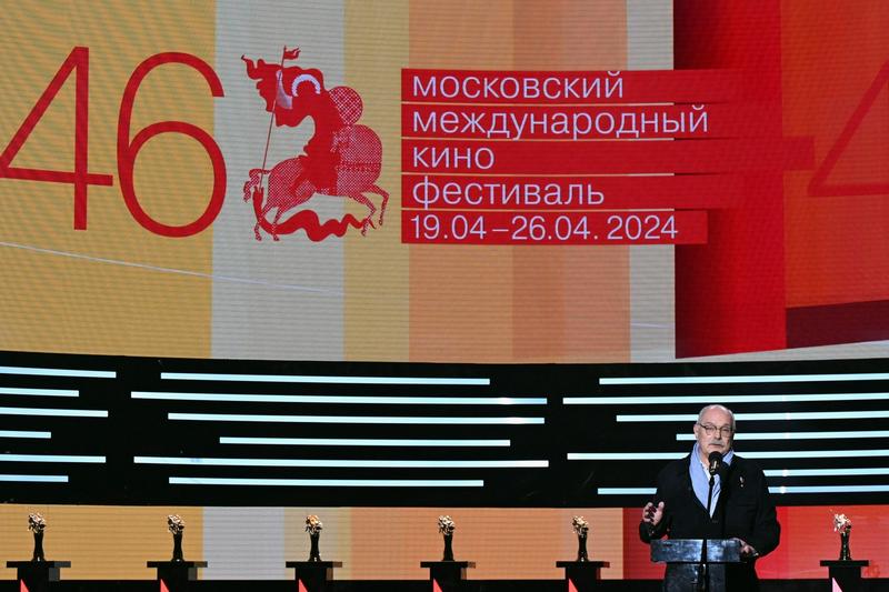 Regizorul rus Nikita Mihalkov este presedintele Festivalului International de Film de la Moscova