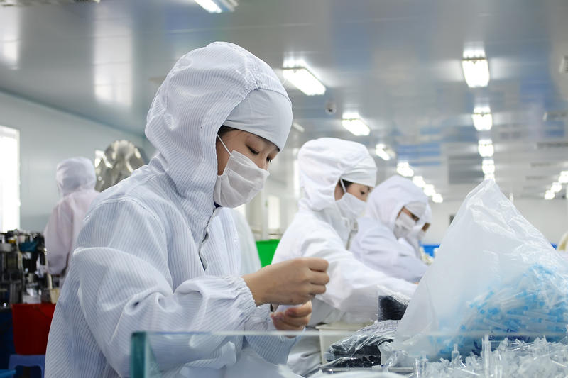 Fabrică de seringi din Shanghai (China)