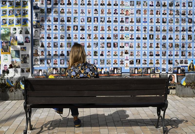 Monument din Kiev dedicat memoriei soldaților ucraineni căzuți în războiul contra Rusiei