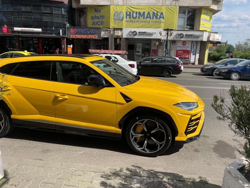 Automobilul Lamborghini despre care PSD Prahova susține că-i aparține lui Iulian Dumitrescu