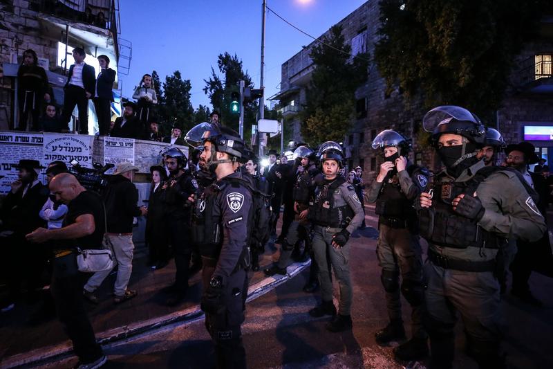 Proteste anti-Israel ale palestinienilor si evreilor ultraortodocsi
