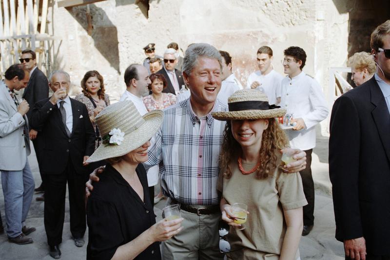 Bill Clinton la Napoli in 1994 pentru summitul G7