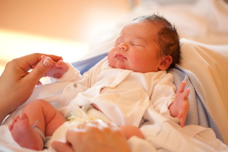 În România, circumcizia nou-născutului este o decizie a părinților