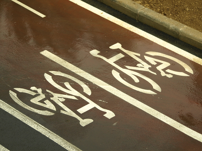 foto-marcajul-unei-piste-de-biciclete-din-rom-nia-a-devenit-viral-am-luat-imediat-leg-tura-cu-firma-s-l-tearg-imediat