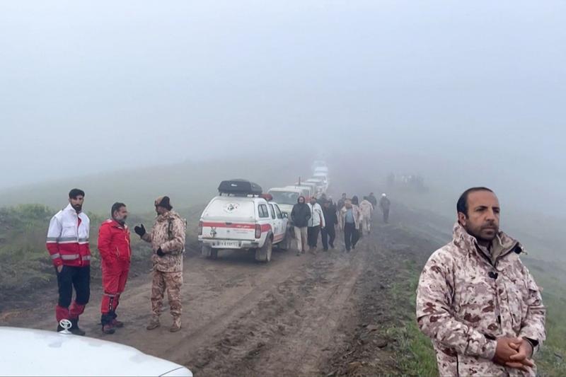 Echipele de salvare la locul prăbușirii elicopterului care îl transporta pe președintele iranian
