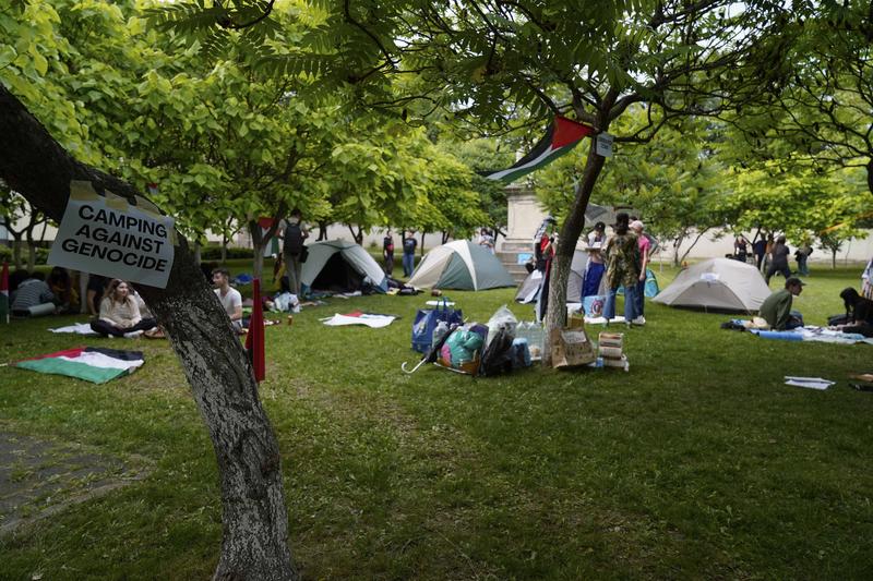 Protestatarii pro-Palestina din București au instalat corturi 