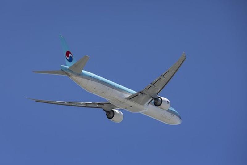 imagine ilustrativă cu un avion Boeing 777-300ER
