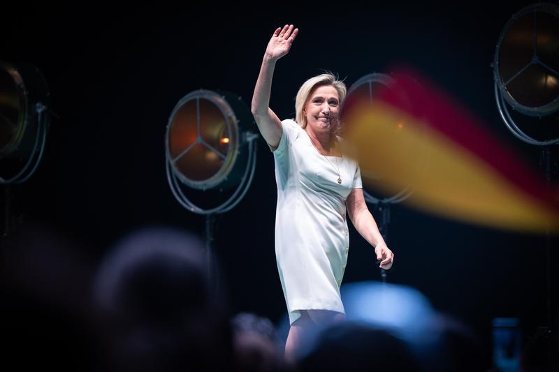 Marine Le Pen participă la Europa Viva, eveniment politic organizat de partidul spaniol de dreapta VOX, la Madrid, 19 mai 2024.