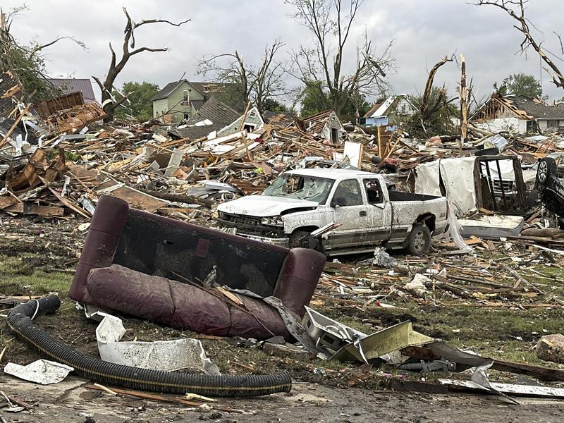 Orașul Greenfield din Iowa după o tornadă majoră