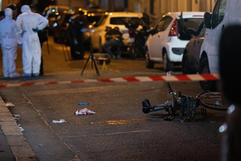 O persoana a aruncat o grenada in plina strada in Franta / Doua persoane au fost ranite