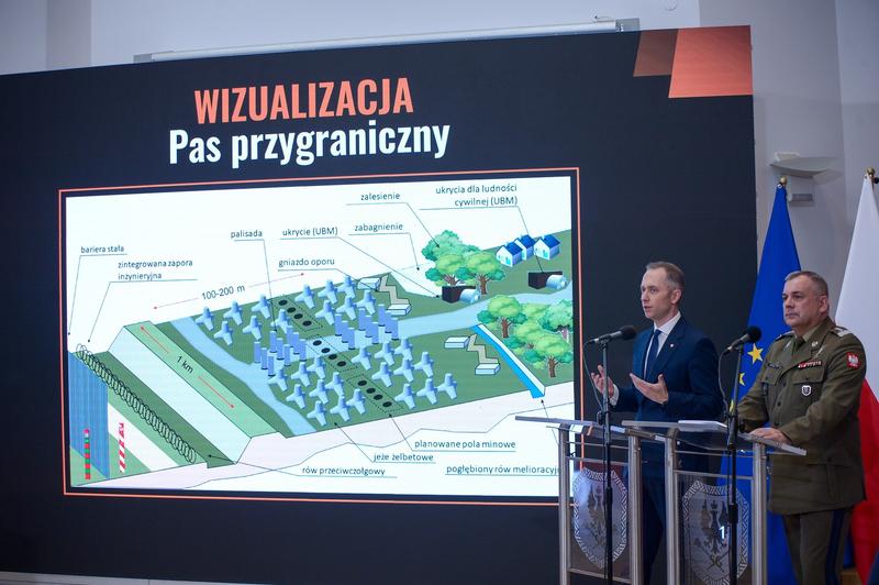 „Scutul estic” a fost prezentat de viceministrul polonez al apararii Cezary Tomczyk si generalul Wieslaw Kukula