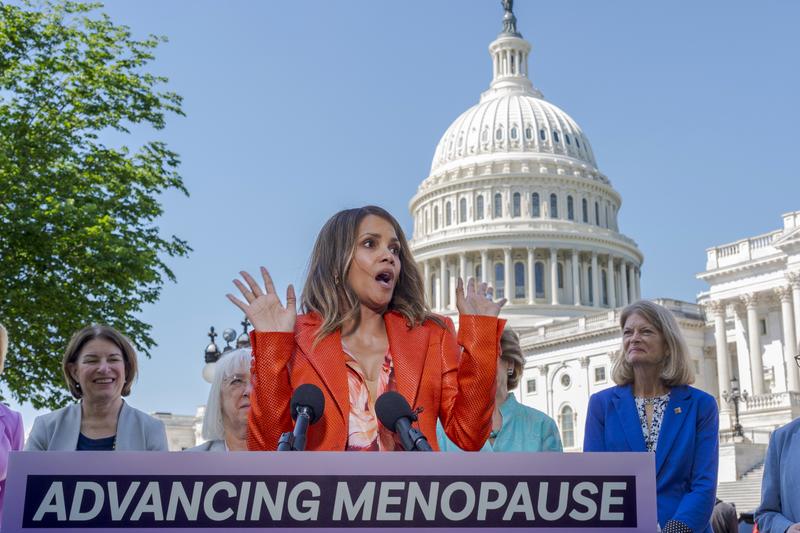 Halle Berry si senatoarele americane cer fonduri pentru cercetarea memopauzei