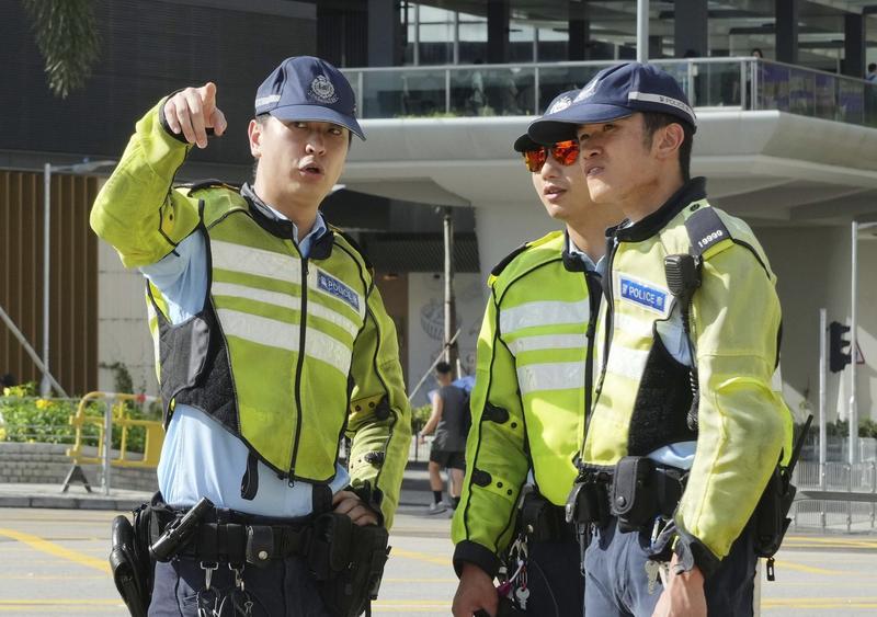 politisti  din Hong Kong