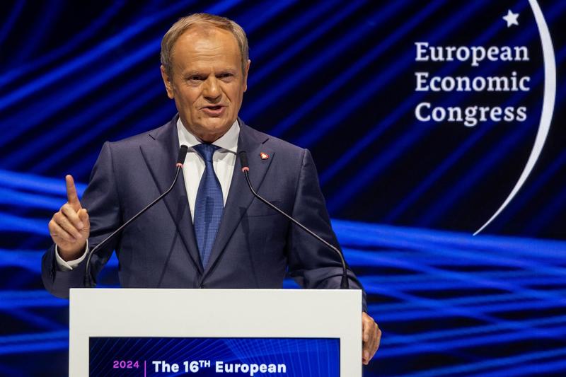 Premierul polonez Donald Tusk se adresează participanților în cadrul sesiunii de deschidere a celui de-al XVI-lea Congres Economic European (CEE), la Katowice, în Polonia, pe 7 mai 2024.