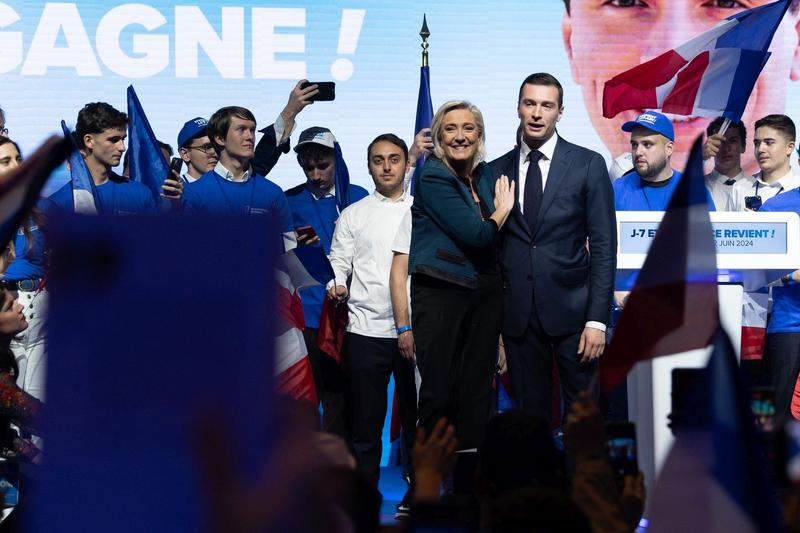 Marine Le Pen și Jordan Bardella 
