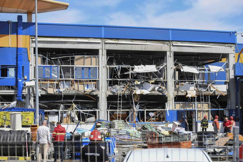 Explozie la un magazin Dedeman din Botoșani