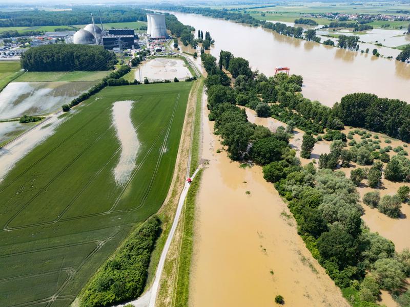 Inundatii in zona centralei nucleare dezafectate Biblis care afecteaza zonele agricole